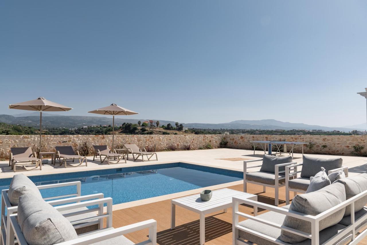 Evaero Villas I, Ii, Iii, IV - An Ever-So Inviting Escape, By Thinkvilla Sfáka Buitenkant foto