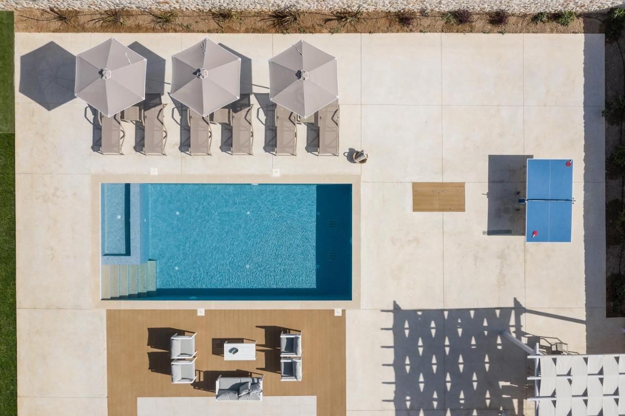 Evaero Villas I, Ii, Iii, IV - An Ever-So Inviting Escape, By Thinkvilla Sfáka Buitenkant foto