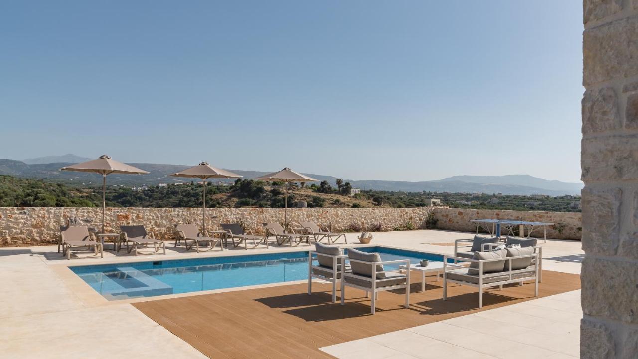 Evaero Villas I, Ii, Iii, IV - An Ever-So Inviting Escape, By Thinkvilla Sfáka Buitenkant foto