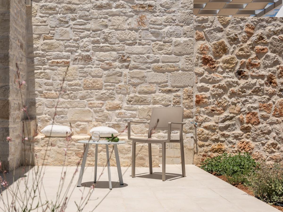 Evaero Villas I, Ii, Iii, IV - An Ever-So Inviting Escape, By Thinkvilla Sfáka Buitenkant foto
