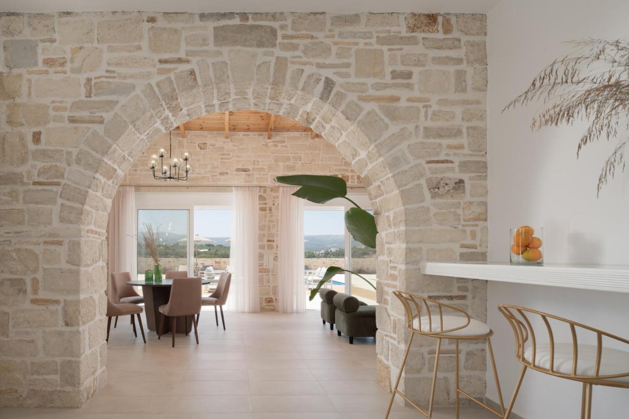 Evaero Villas I, Ii, Iii, IV - An Ever-So Inviting Escape, By Thinkvilla Sfáka Buitenkant foto