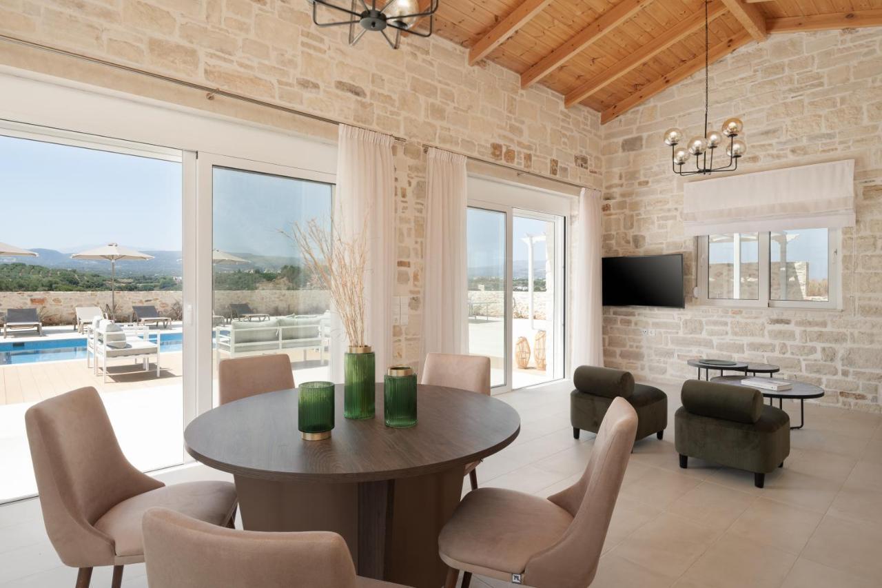 Evaero Villas I, Ii, Iii, IV - An Ever-So Inviting Escape, By Thinkvilla Sfáka Buitenkant foto