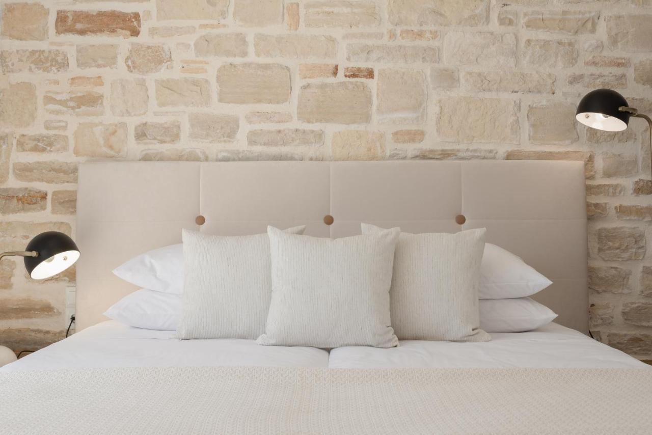 Evaero Villas I, Ii, Iii, IV - An Ever-So Inviting Escape, By Thinkvilla Sfáka Buitenkant foto