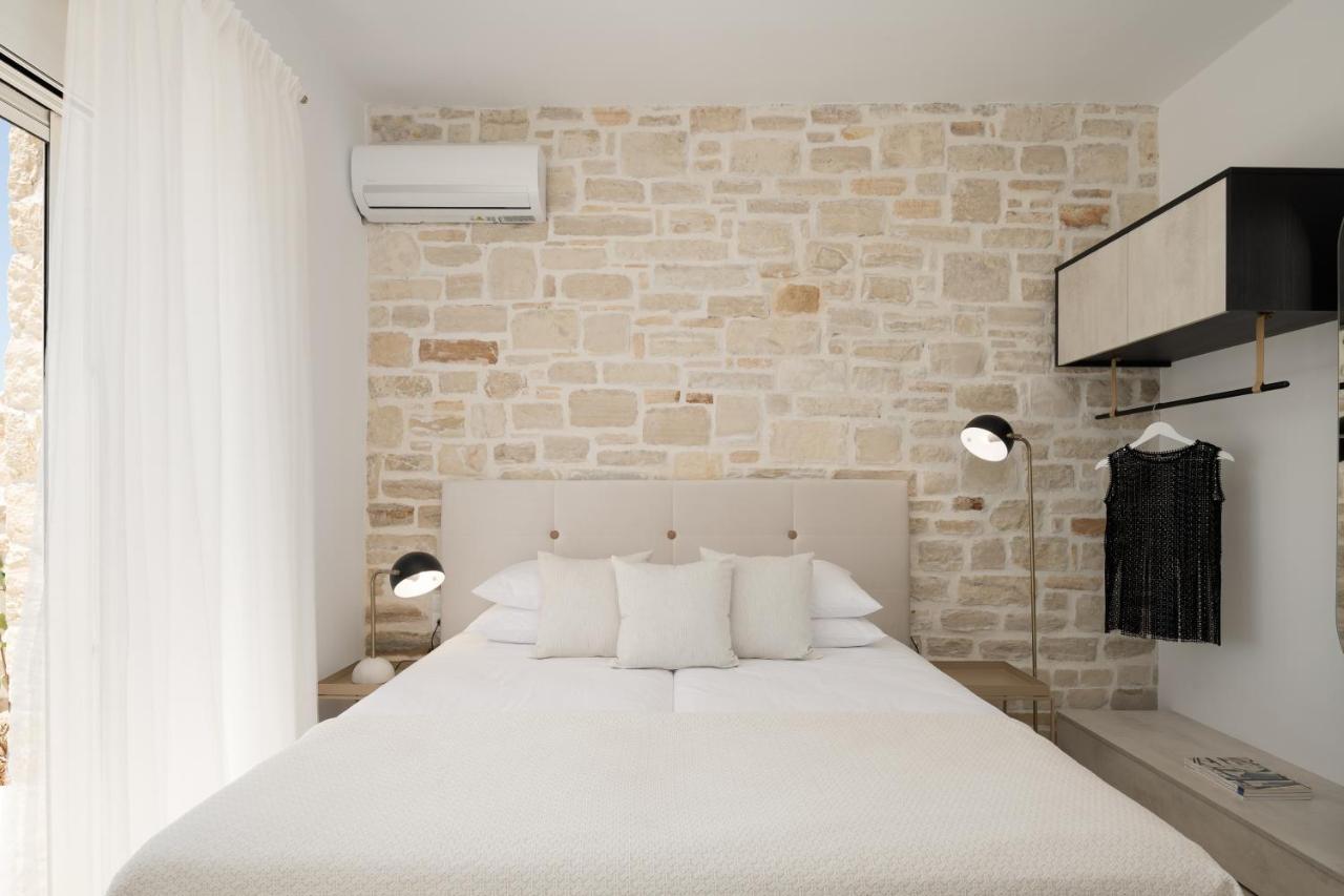 Evaero Villas I, Ii, Iii, IV - An Ever-So Inviting Escape, By Thinkvilla Sfáka Buitenkant foto