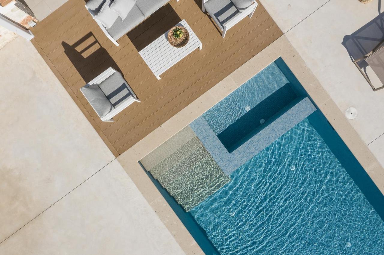 Evaero Villas I, Ii, Iii, IV - An Ever-So Inviting Escape, By Thinkvilla Sfáka Buitenkant foto