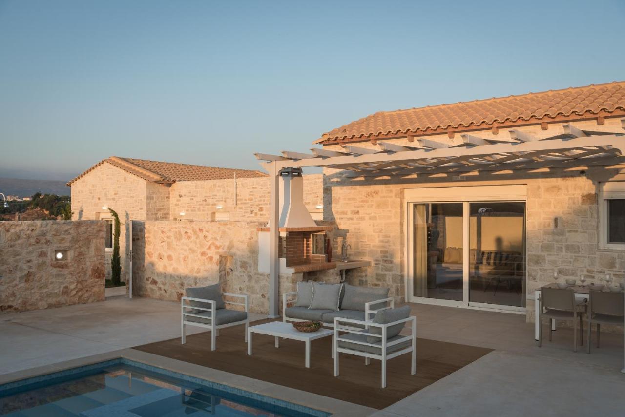 Evaero Villas I, Ii, Iii, IV - An Ever-So Inviting Escape, By Thinkvilla Sfáka Buitenkant foto